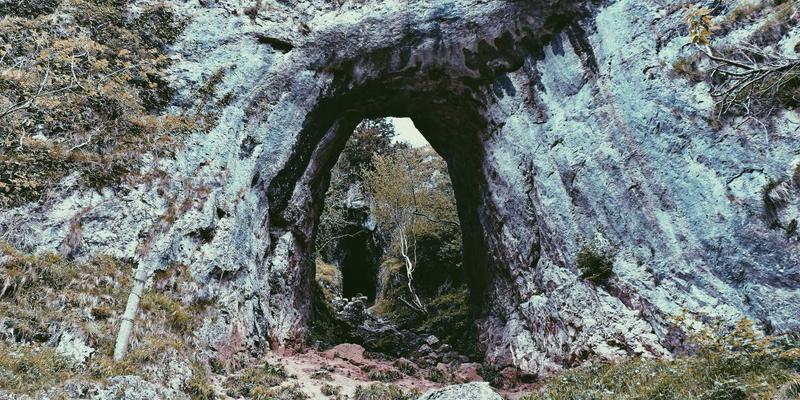 家居用品95：当未来主义美学重塑家居装饰新范式